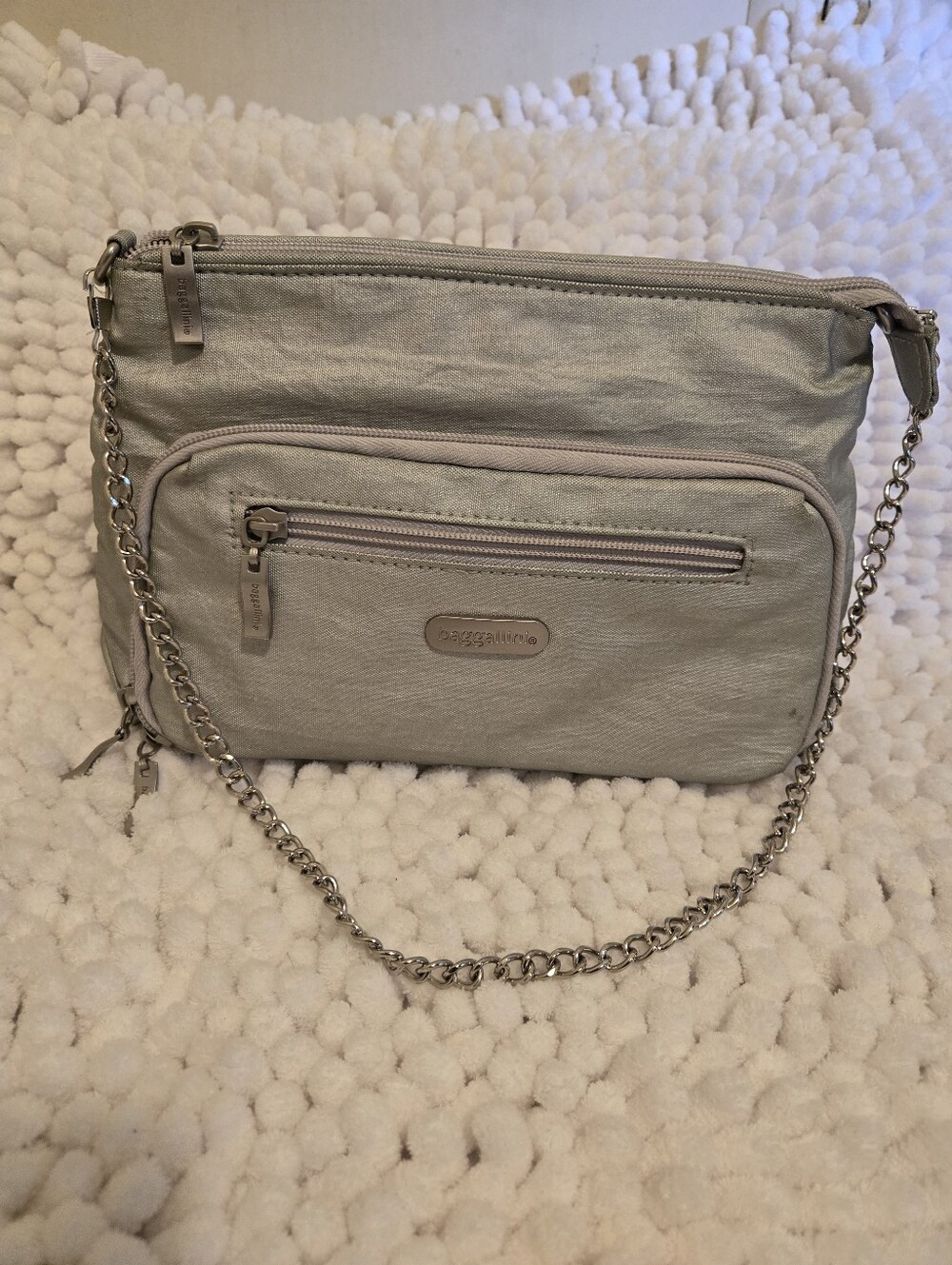 Baggallini Silver-Gray Chain Strap Crossbody